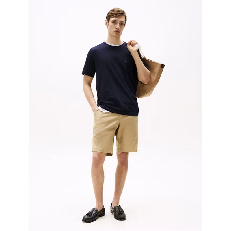 Tommy Hilfiger Essential Regular Fit Solid Tee image number 3